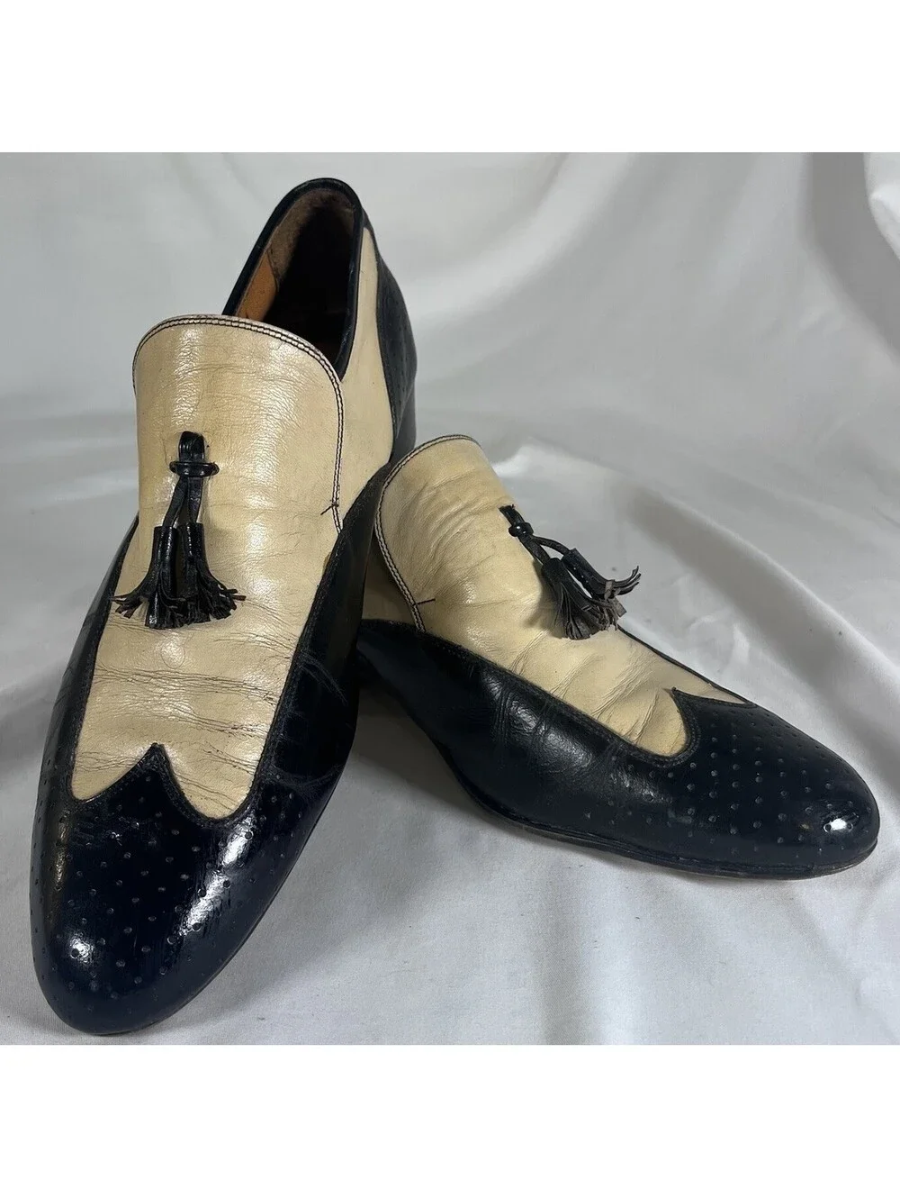 Vintage Two-Tone Black and Cream Leather Tassel Loafers